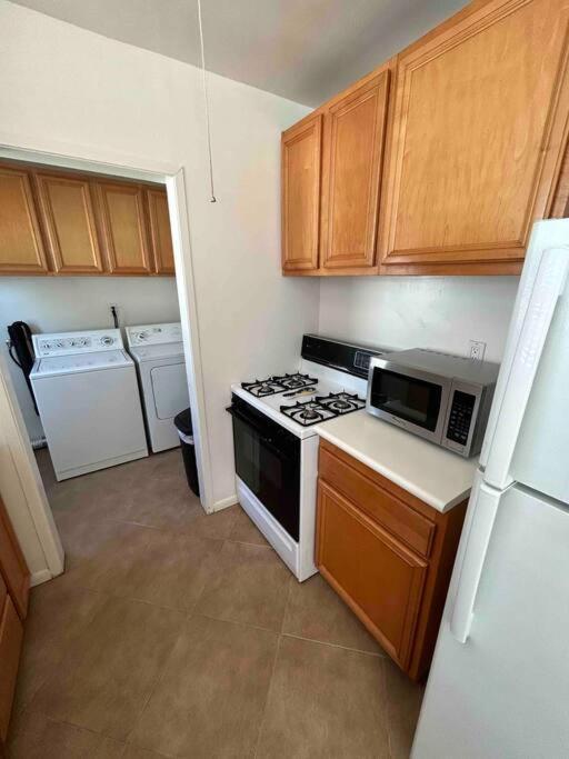 Entire Home By Newport Beach, Disneyland And Sna! Costa Mesa Eksteriør bilde